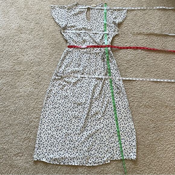 Sienna Sky Floral Faux Wrap Maxi Dress Medium - Picture 9 of 12